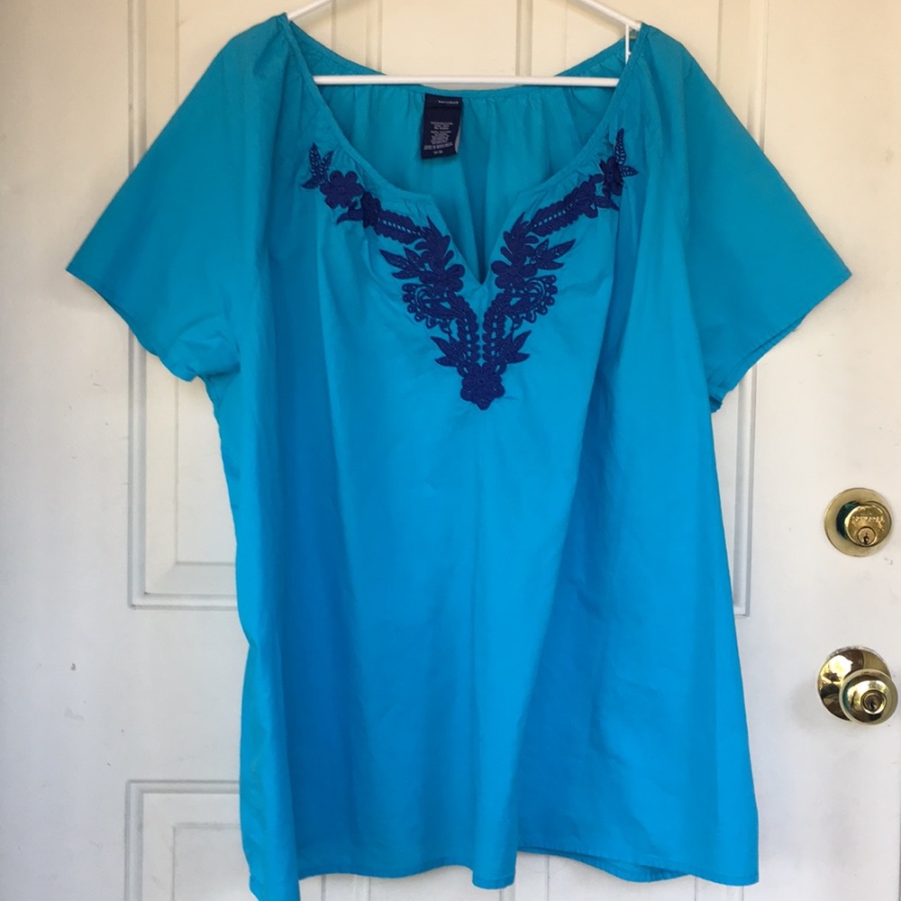 Gorgeous plus size blouse.